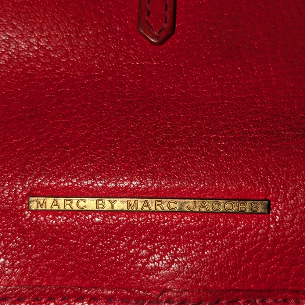 Vintage Marc by Marc Jacobs red leather shoulder messenger bag. - Picture 9 of 12